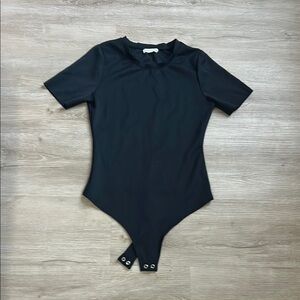 Good American Sleek Black Top